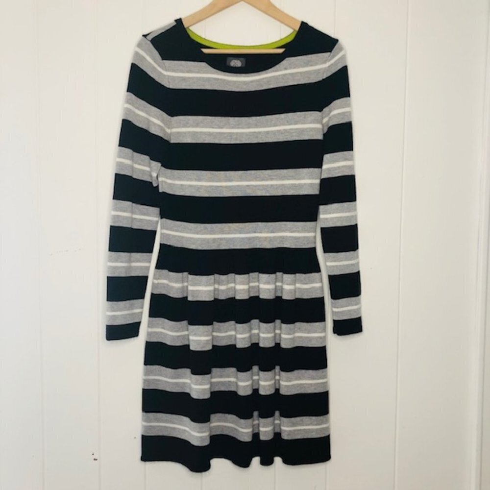 Vince Camuto Black and Gray Striped Knit Long-Sleeve Dress